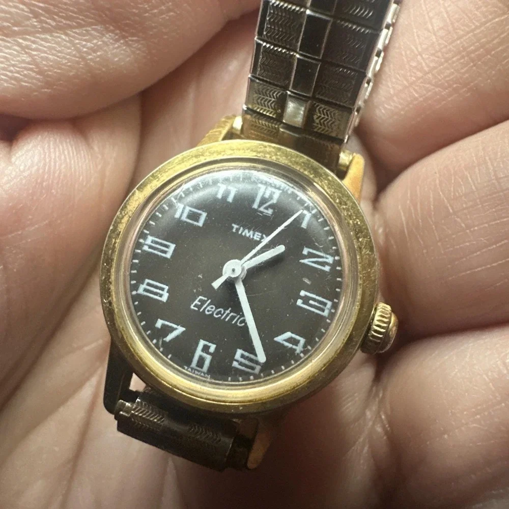 Works Vintage Timex Taiwan Brown Dial Electric Ladies Watch Quartz 23mm Fit 6.5